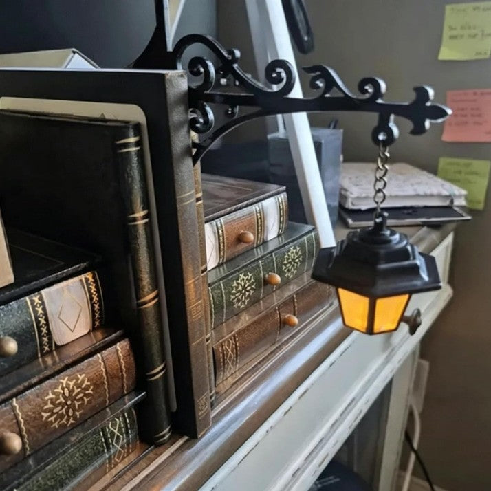 Lâmpada de Estante de Livros em Ferro com Lanterna de Fantasma Decorativa